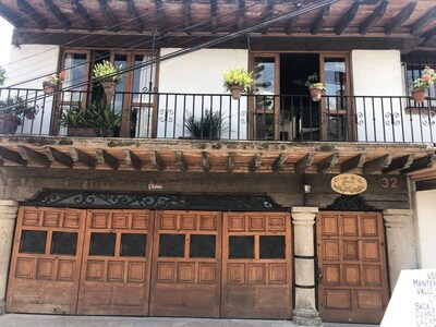 LA CASA DE LAS FLORES