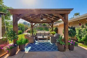 Garden gazebo with Ping Pong table, Mini golf, Horse shoes & Cornhole game.