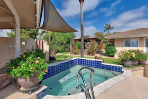 10-12 person spa