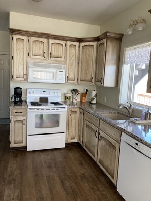 Fully equipped kitchen