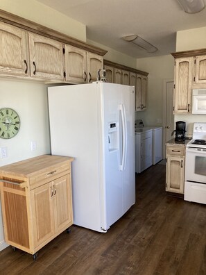 Fully equipped kitchen