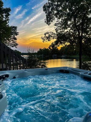 Gorgeous Views From Your Private Hot Tub.