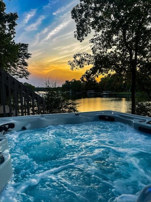Gorgeous Views From Your Private Hot Tub.