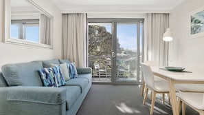 Smart TV, Wi-Fi, Balcony with outdoor seating