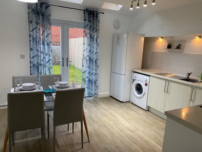 3 Bed 2.5 Bath contractor and leisure accomodation