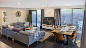 Loungeroom