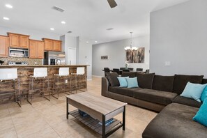 Enough space for the whole family to watch a movie, play games or relax 