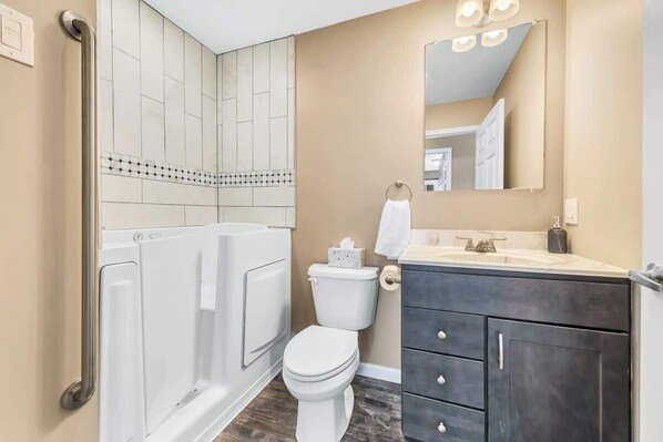 Bathroom #2 (Main Floor)
