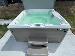 Bain à remous extérieur