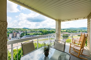 Pure Relaxation - The balcony makes the perfect place to enjoy a delicious meal or glass of wine while watching the sunset.