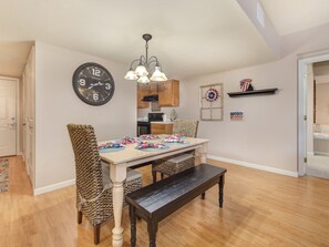 Stay Connected - With the dining table conveniently located next to all of the action, it's easy to stay engaged with friends and family while grabbing a quick bite to eat.