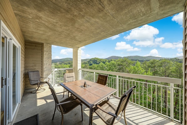 Welcome to Star Gazing Whispering Pines 644