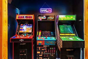 Game on! Relive the classics with NBA Jam, Pac-Man, and Golden Tee in your private arcade spot—perfect for family fun or friendly competition.