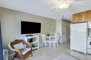 Seaside Villas 116 - Living Area