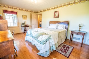 Queen bedroom, private entrance to family bathroom, 
Front Farm Views