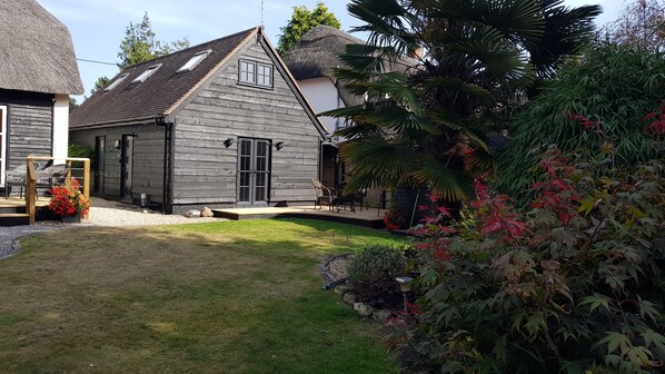 Riverside Lodge with deck