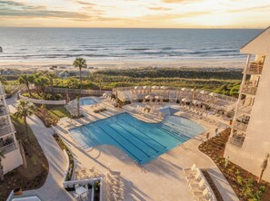 The new family pool and hot tub