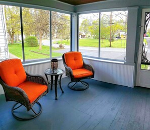 Screened in front patio