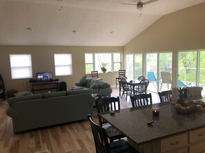 Living/ Kitchen area