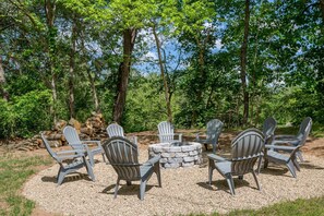 Spacious firepit, situated on Shenandoah River