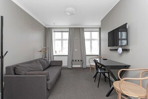 Living room & dining