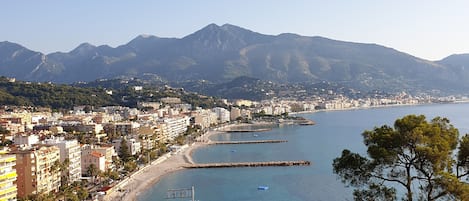 logement situé à 30 métres des plages de Roquebrune cap martin 