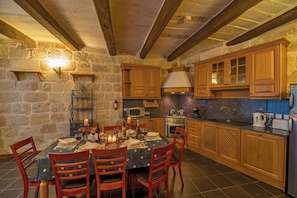 Valletta Kitchen 3