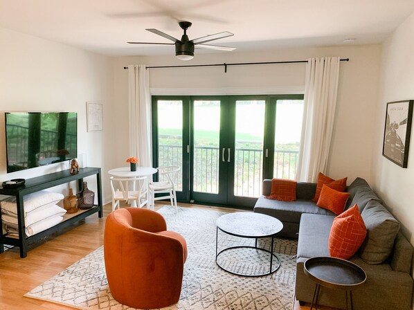 The Tiger Den, a chic studio condo in Clemson, SC | 450 sq ft | sleeps 4 