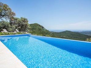 L'Eau, Ciel, Propriété, Bleu, Plante, Bleu Azur, Piscine, Paysage Naturel, Rectangle