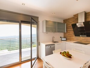 Bâtiment, Cabinetry, Meubles, Comptoir, Bois, Appareil De Cuisine, Cuisine, Cuisinière, Sol