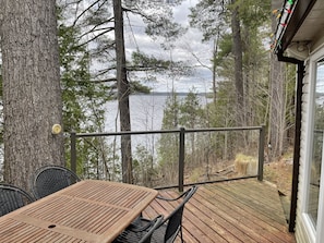 2nd deck off of kitchen with outdoor dining area