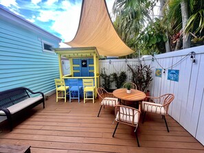 Custom back patio bar with table & chairs 