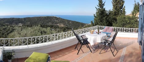 Balcony. panoramic sea view