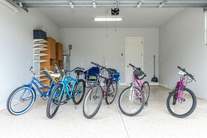 bikes at vacation rental Cape Coral FL