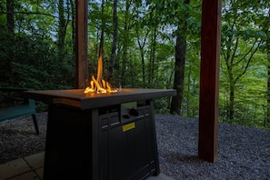 Roast s'mores at the fire pit