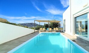 Pool | HotelPraxis Group