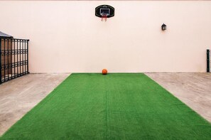 Sport court