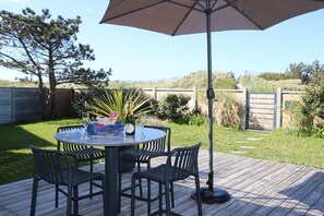 Grande terrasse plein sud, accès plage