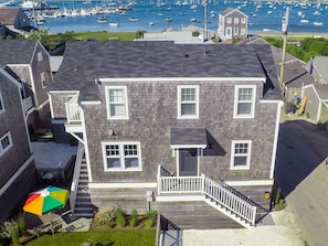 Stunning Harbor View Cottage !