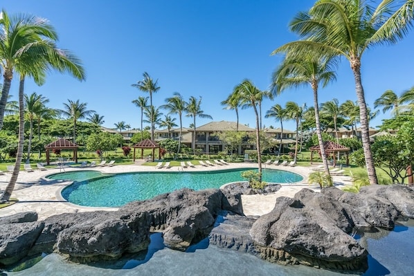 Fairways resort pool & Keiki pool