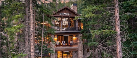 Welcome to Casa de Montana - a gorgeous stand alone home tucked into the forest in Winter Park