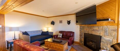 Welcome to Summit 108,a 3BR updated condo with great slope side views! Guest Review from Christine Wood: "This was my 2nd time staying here, & it was just as amazing as the first! Highly recommend it to all looking for a relaxing mountain escape!"