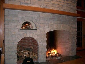 Massive Custom Brick Fireplace with 'old world' Bakers Oven for baking Pizzas!