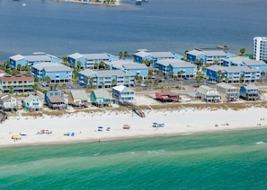 Gulf and beach on one side. Lagoon and fishing on the other!