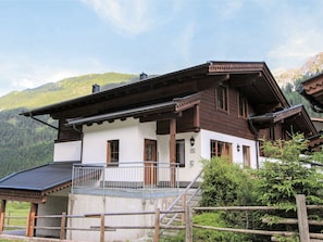 Nuage, Plante, Ciel, Bâtiment, Fenêtre, Maison, Bois, Arbre, Clôture, Porche