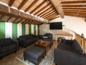 Furniture, Couch, Property, Table, Wood, Building, Interior Design, Floor, Living Room, Flooring