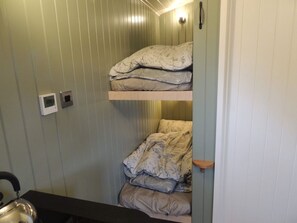 Nain hut cocoon bunk beds 