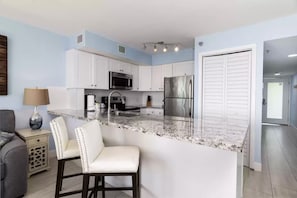 Upgraded U-shaped kitchen model