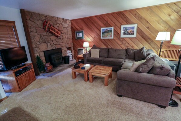 Indoors, Living Room, Room, Flooring, Furniture