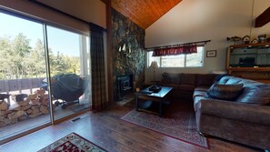 Flooring, Hardwood, Floor, Furniture, Couch